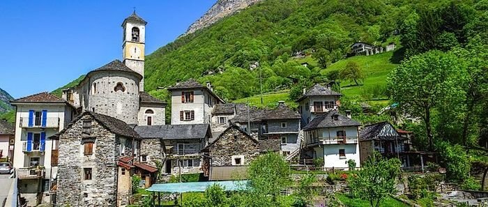 Typisch Tessin - Rundflug mit Grotto-Apéro