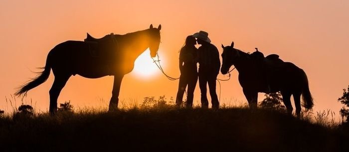 Romantisches Westernreiten zu zweit