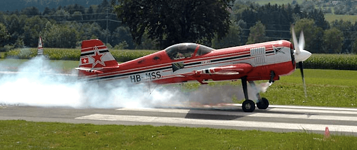 30 Min. Akrobatikflug mit Schweizer Meister