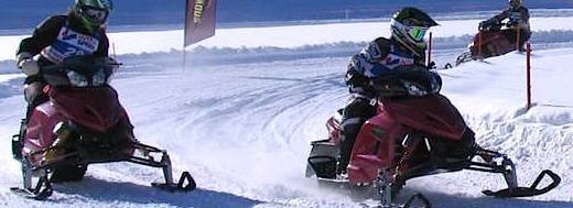 Snowmobil Event als Rennen
