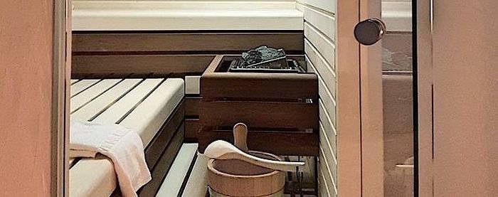 Dachgiebel Suite mit Whirlpool - Sauna - Dampfbad